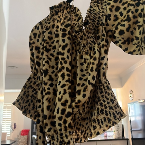 Lepord top - Picture 3 of 3